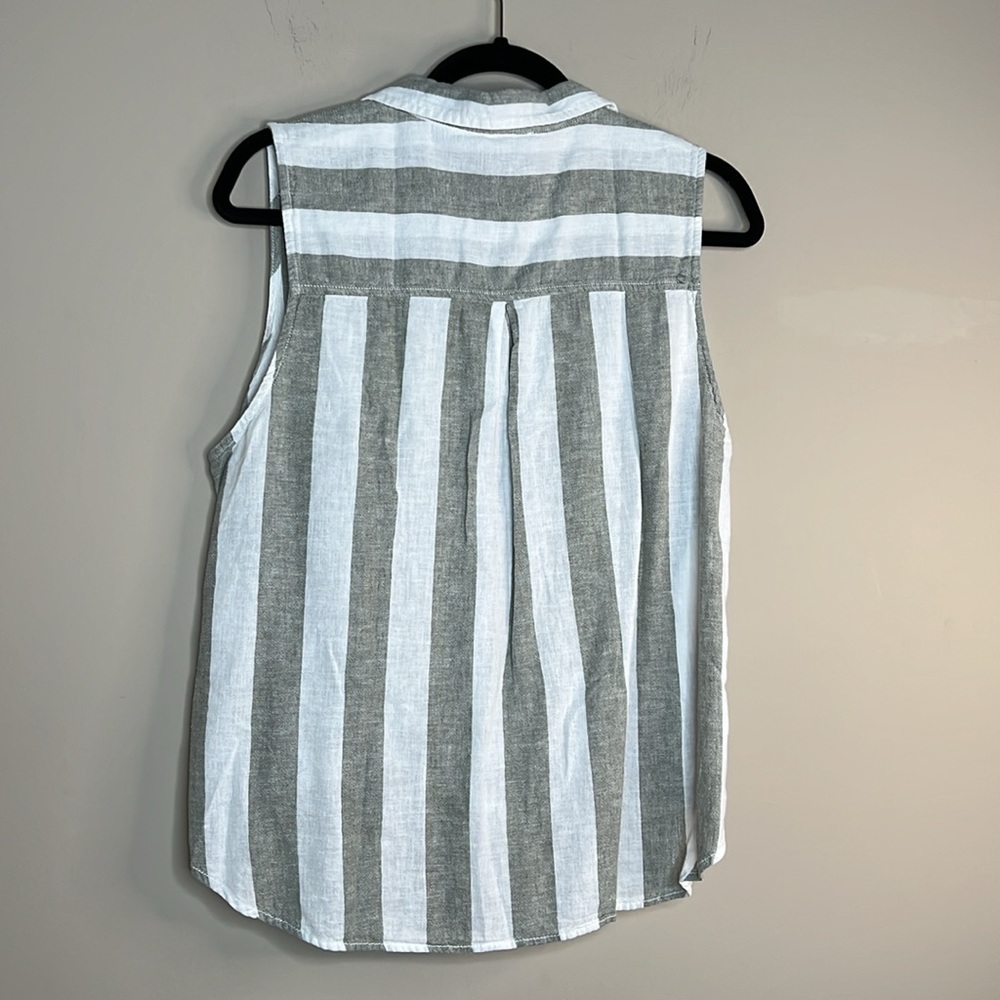 Beach Lunch Lounge tie front button down top shirt sleeveless - Picture 6 of 7
